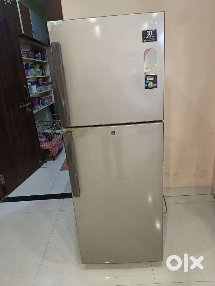 Samsung double door 253 liter