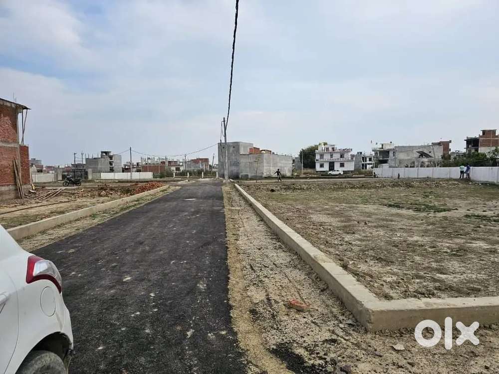 Sultanpur road par plot le turant ghar banane layak