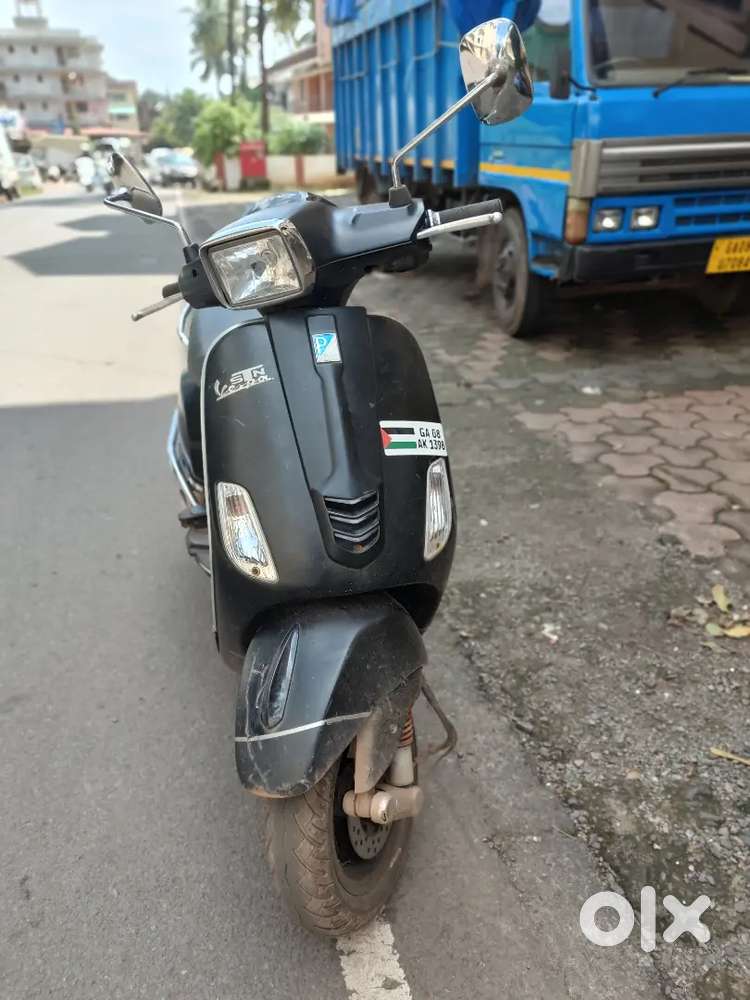 1st owner Mind condition vespa 2017 available urgent