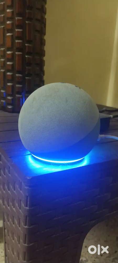 Alexa echo dot 5th gen sellingSuperb condition
