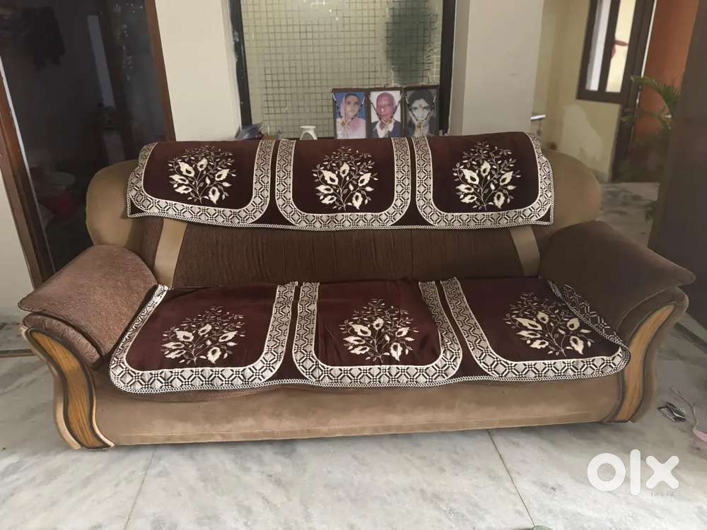 Stylish Sofa Set with Center Mirror Table