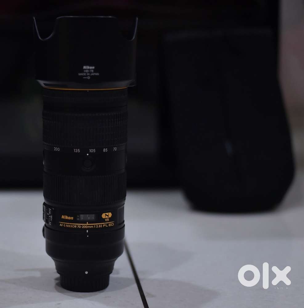 AF-S NIKKOR 70-200mm f/2.8 E FL ED VR lens F mount