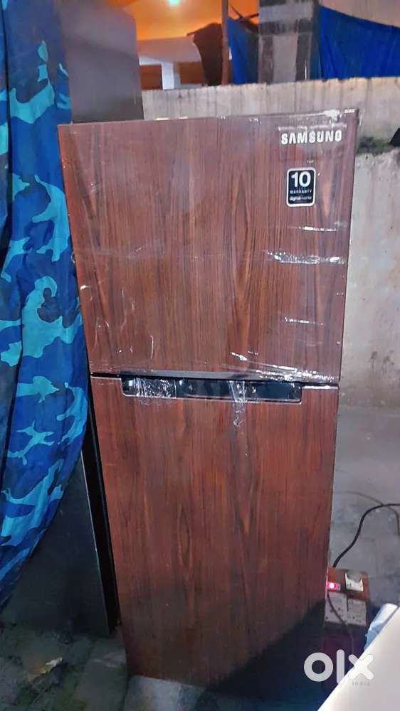 Samsung double door fridge /Refrigerator available for sale wood touch