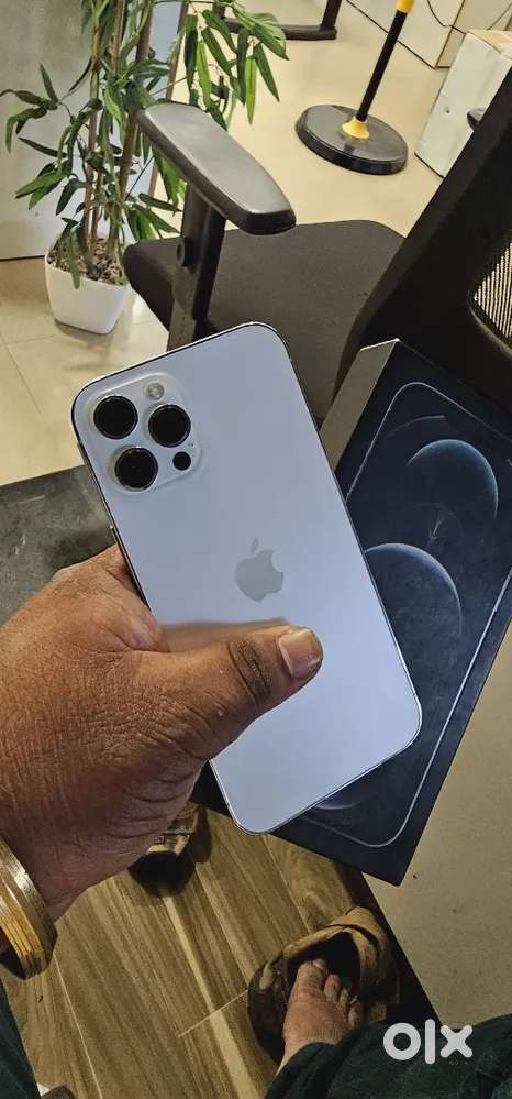 i phone 12 pro max 5G 128gb full box