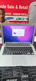 MacBook Air model 1466 8gb ram 128/SSD