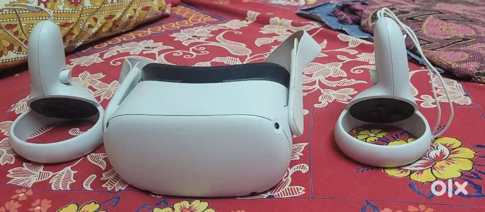 META QUEST 2 ADVANCED VR HEAD SET