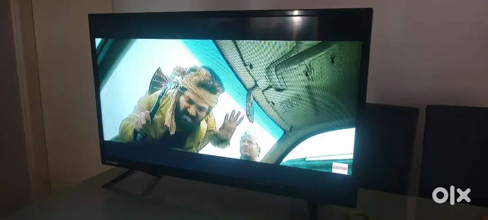 32 Inch LED Noble Skidoo TV 4 years old.