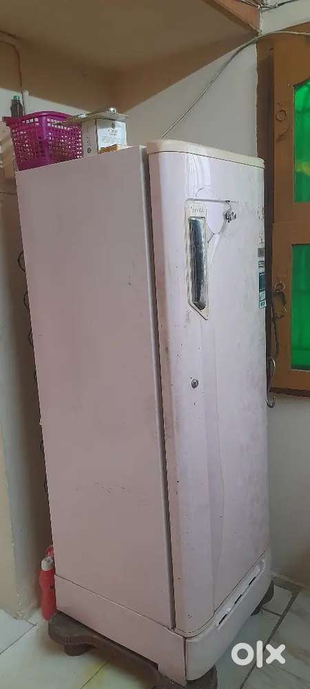 Whirlpool fridge 230 ltrs