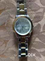 THREE YEAR OLD MICHEAL KORS GENTS  LUXUARY WATCH.