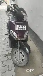 Mahindra gusto scooty
