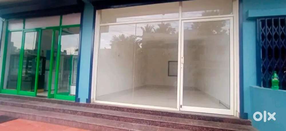 282 SQFT Road facing shop for rent