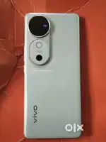 Vivo V40 (8,128)