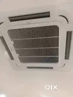 Daikin Cassette AC 5Nos