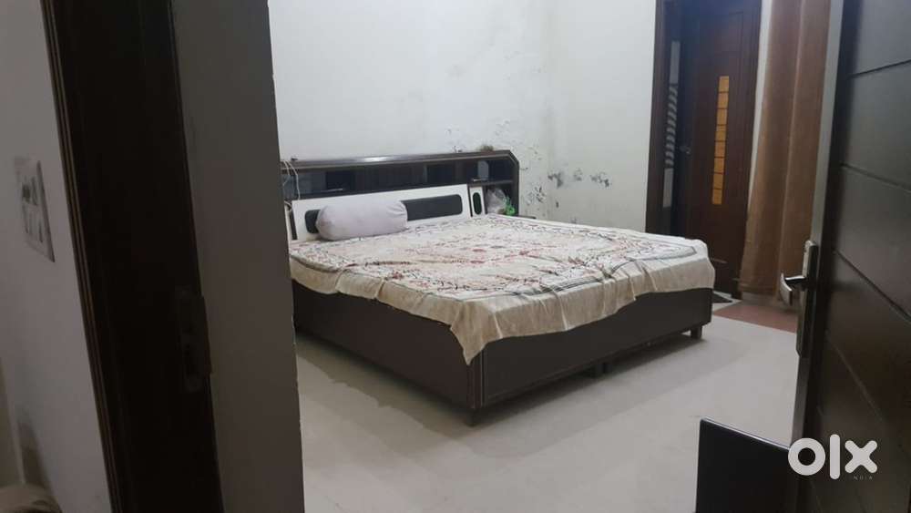 PG for Girls.. AC and Non AC rooms. Near Ajit Road.