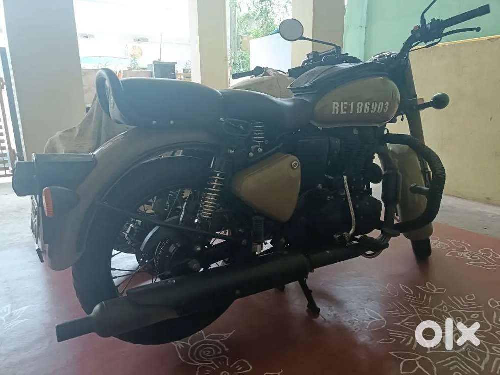 POLICE VEHICLE EXCELLENT CONDITION royal Enfield signal stormridersand