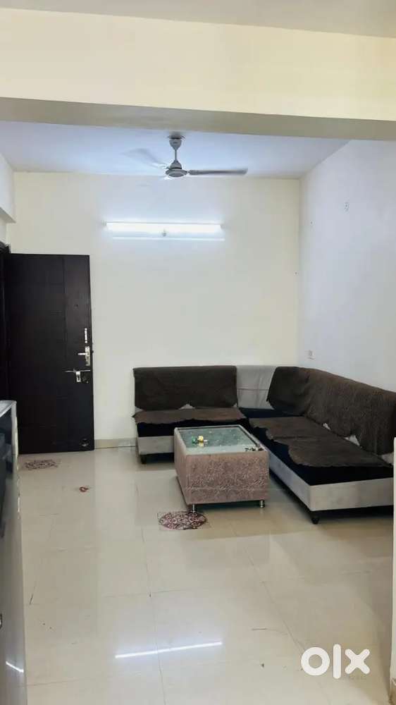 3 bhk full furnished flat