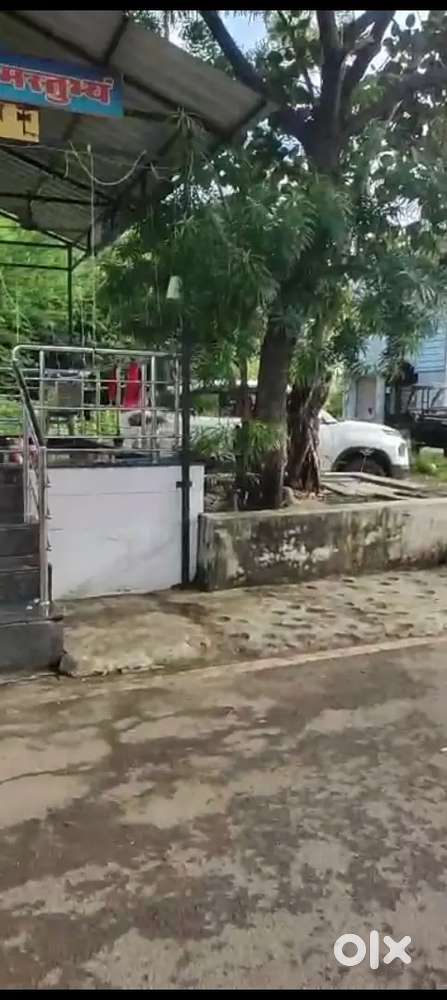 सेमी कमर्शियल प्लॉट संतोषी नगर baju shubham k mart