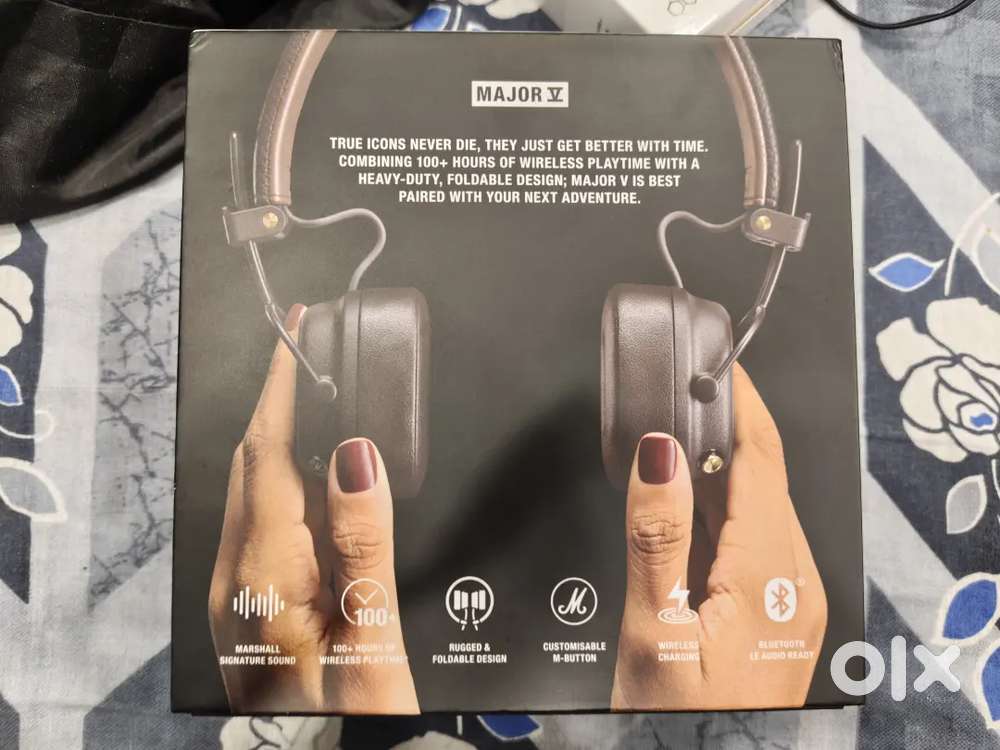 Speakers and Earphones