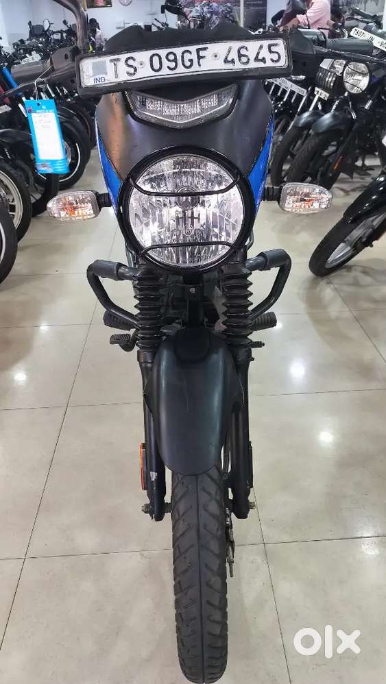 BAJAJ CT110X 2022 MODEL blue and black colour
