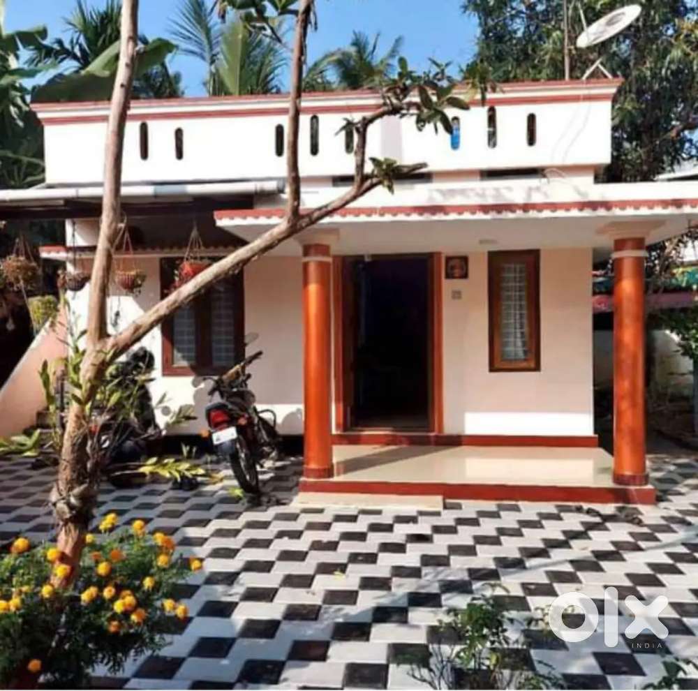 Well maintained house for small family's