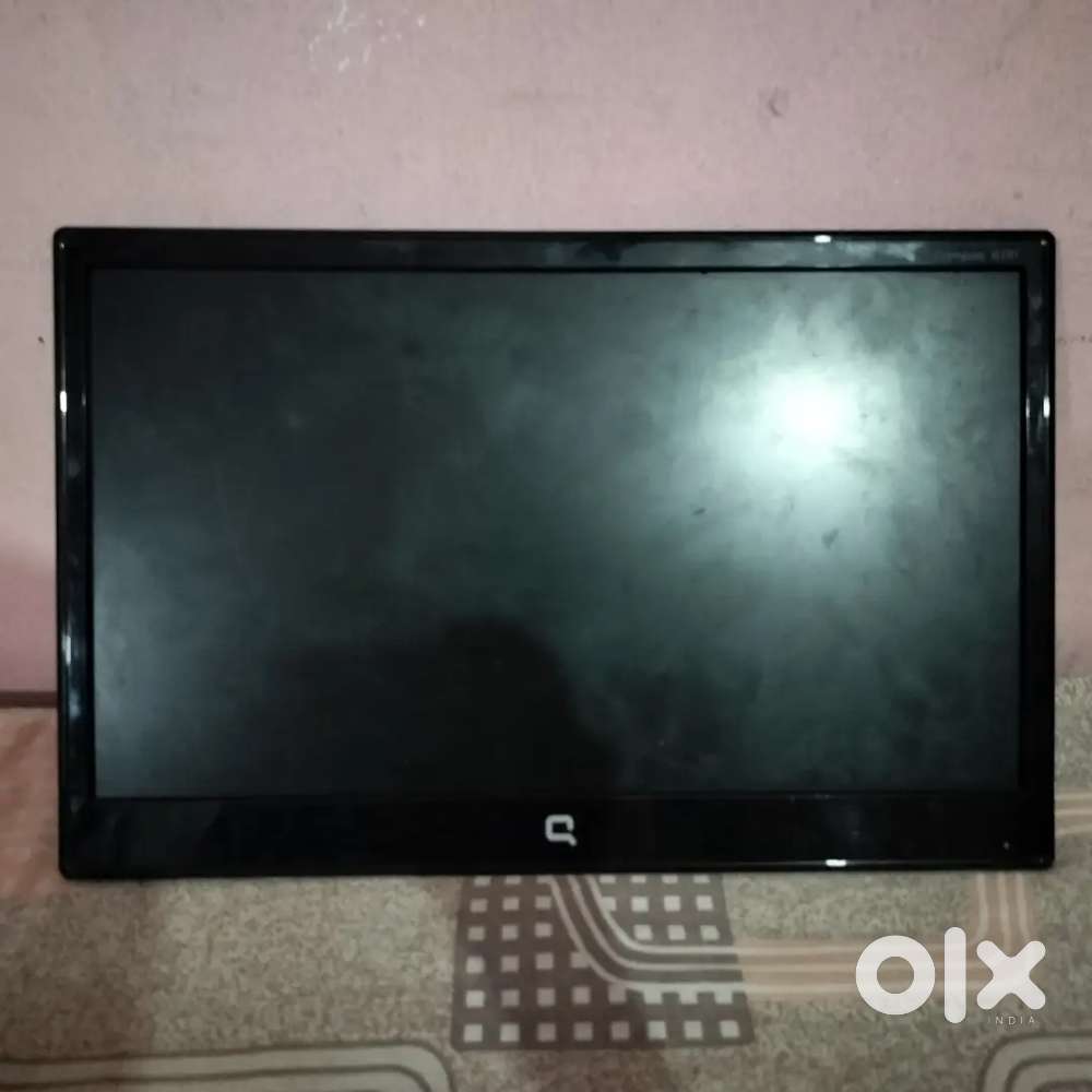 Monitor screen without stand , minor scratches