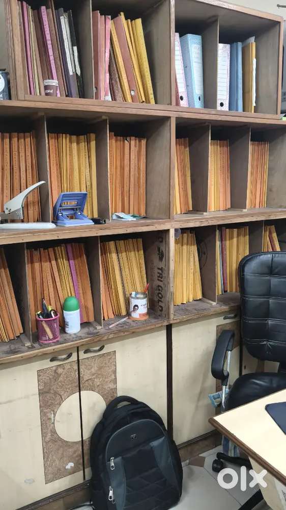 REC woden Filing Cabinet    Office File Rack  Excellent Condition