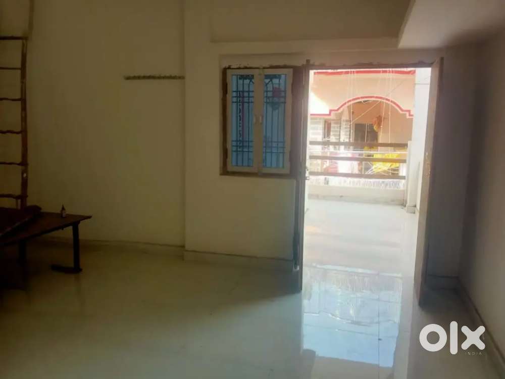 For room rent bachelor& family only veg