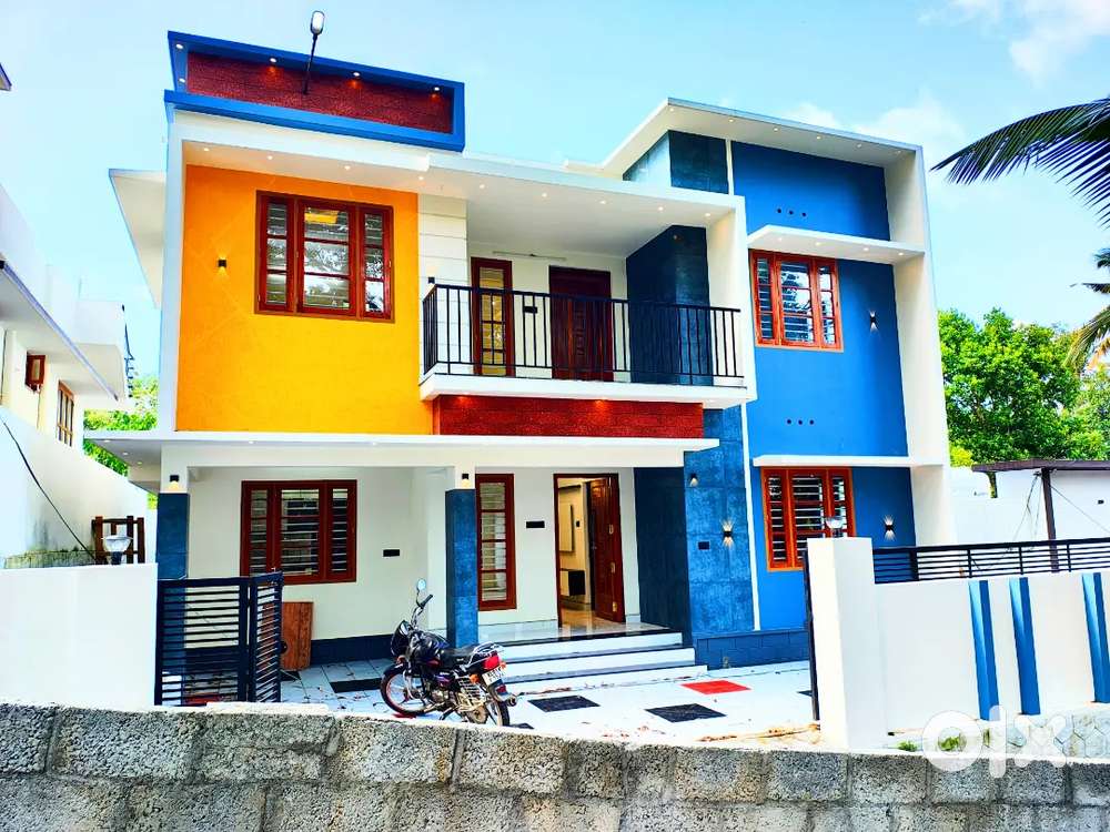 Trivandrum thachottukavu 5 Bedroom