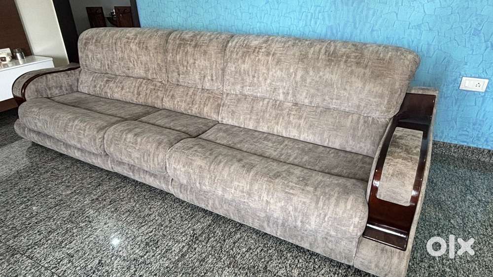 Five seaters sofa sets