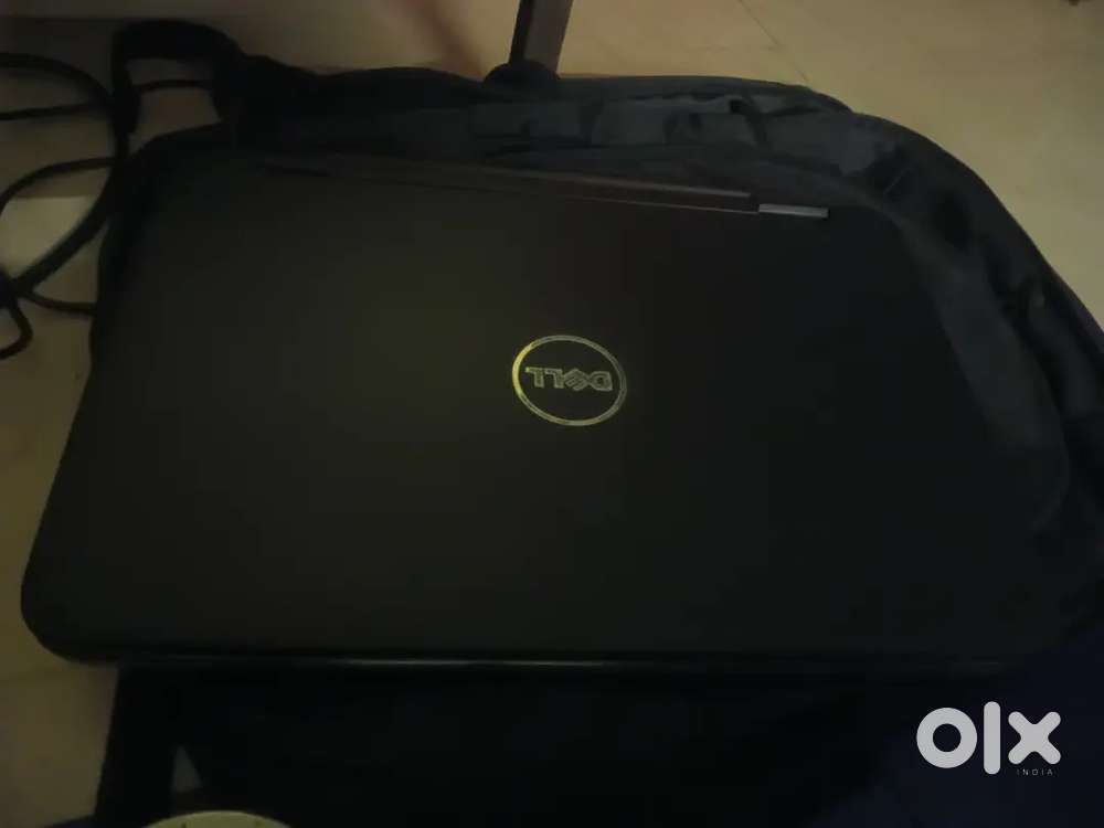 Dell laptop I3 2nd .4 ram.500 ssd