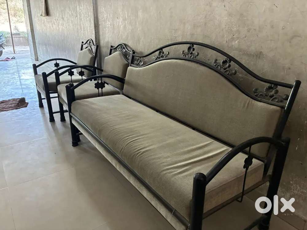 3 seater sofa with 2 chairs new condition and 3 sofa covers