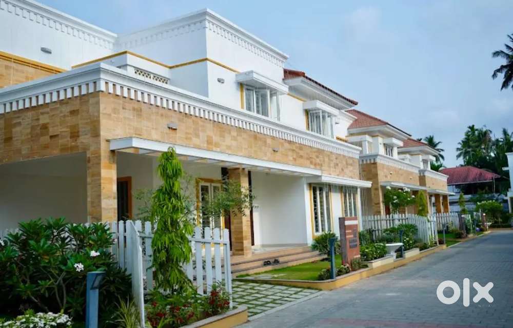 9.17 cent 4 BHK 2890 sq.ft gated villa, 2 car parking,Kalamasery,Kochi