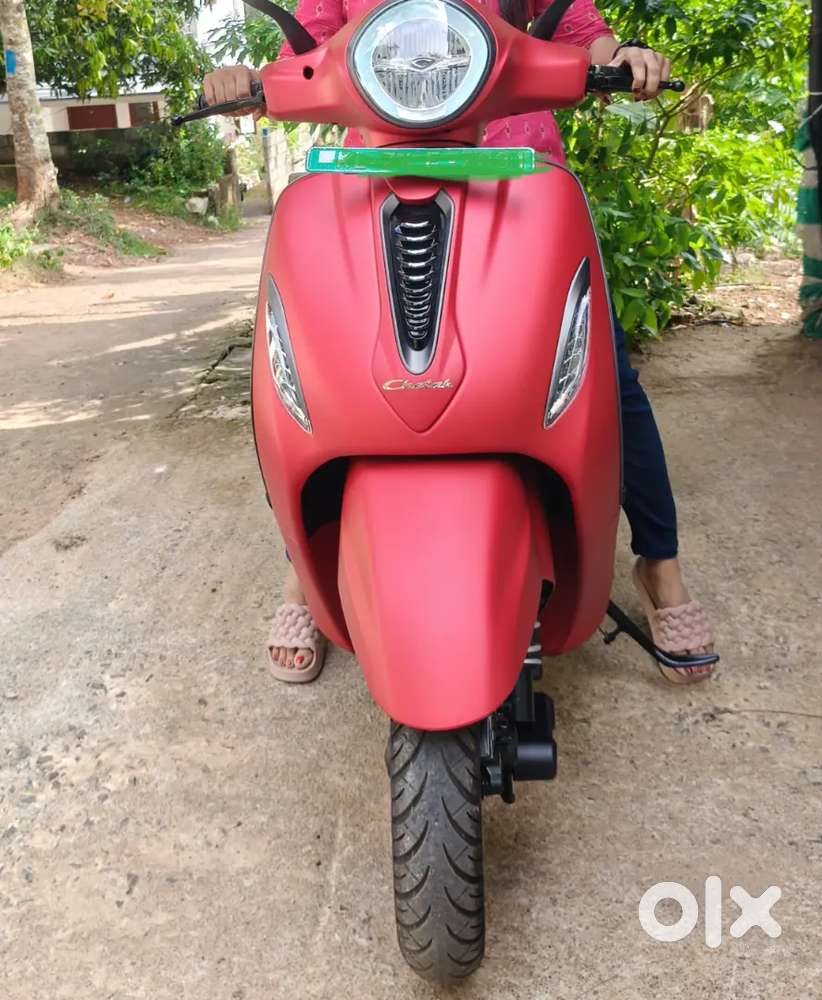 Bajaj chetak ev mat red finish