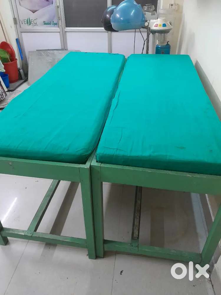 Wooden table suitable for physiotherapy