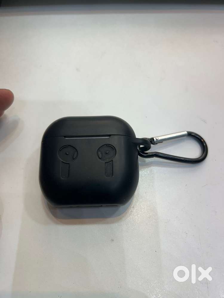 Apple Airpods 4 in good condition