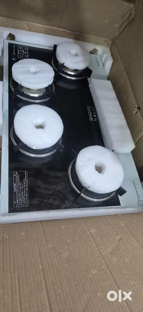 Four burner gas stove