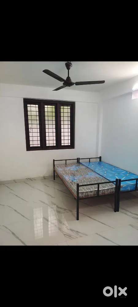 7 BHK FURNISHED 3 FLOOR NEW  HOSTEL RENT THRIKKAKKARA MUNDANPALAM
