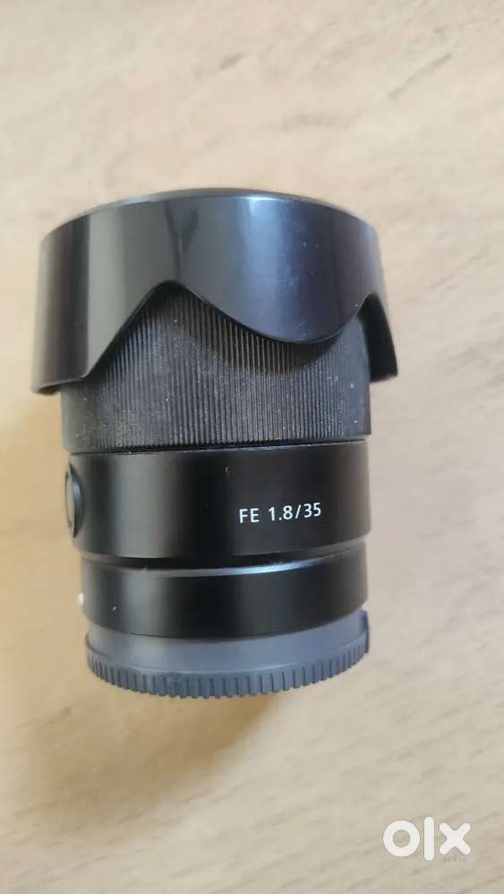 Sony 35 mm 1.8 lens