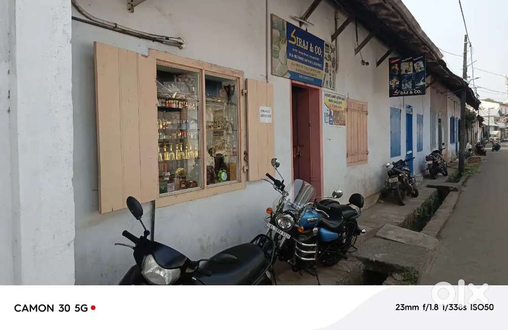 Lady Shop keeper cum assistant