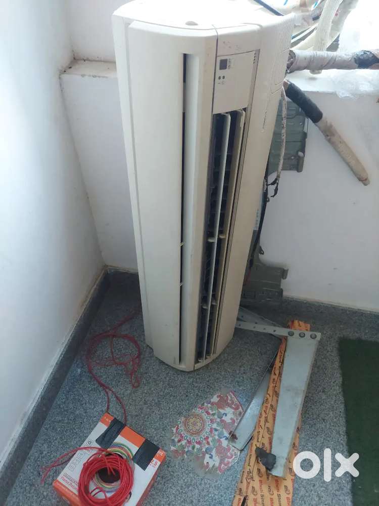 Ac 2 ton and 1.5 ton for sale