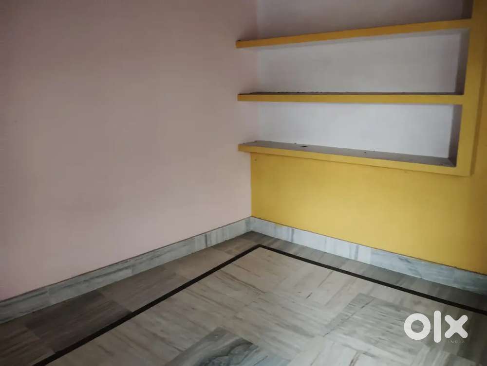 2 bhk only for family for rs6500+ electricity bill