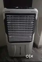Crompton Optimus 100L with Stand in brand new condition 4 months old