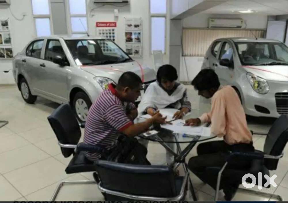 Automobile SHOWROOM staff
