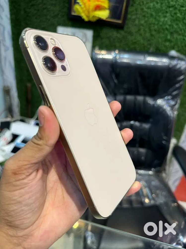 iPhone 12 pro in just good condition