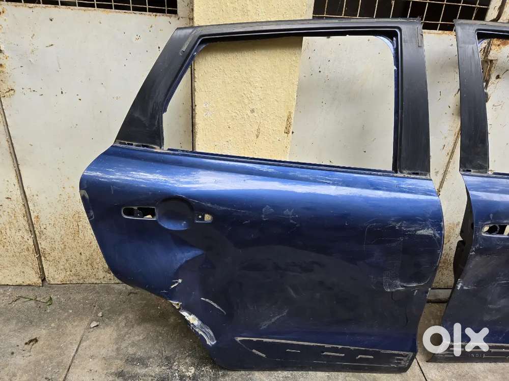 CAR DOORS BALENO