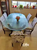 Teakwood 6 seater dining table