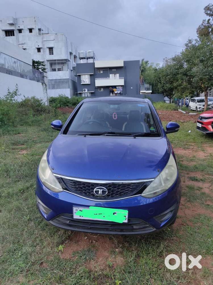 Lady driven, sparigly used with new tyres Blue coloured Petrol Zest