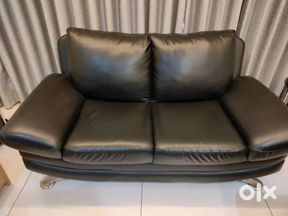 Godrej intera sofa