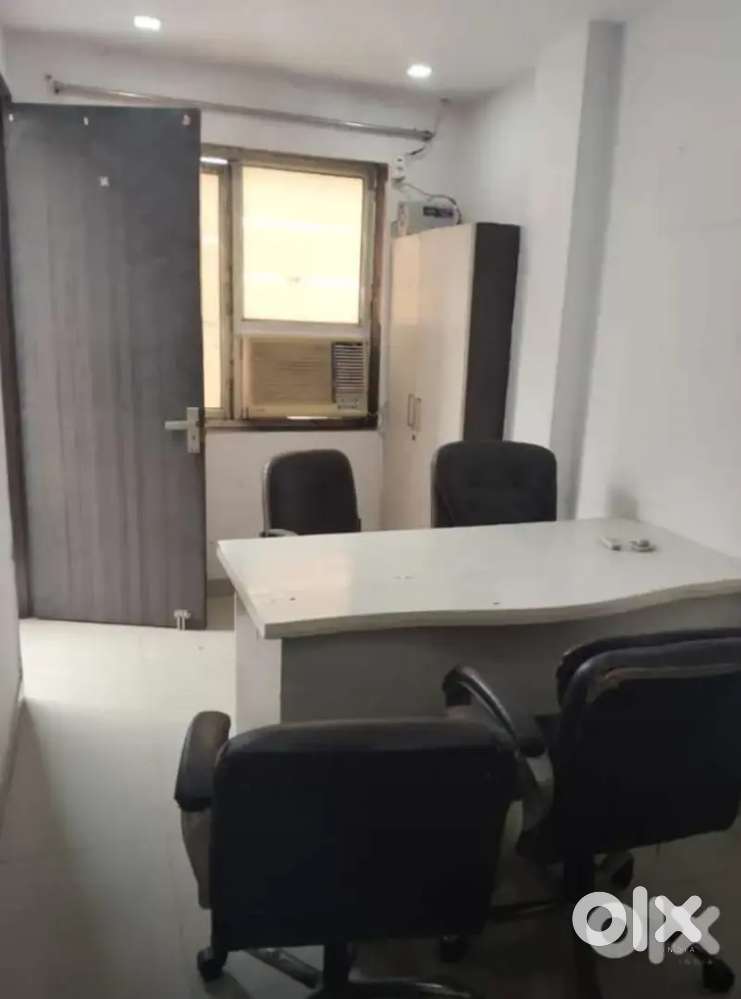 Fully furnished office space for rent in laxmi nagar