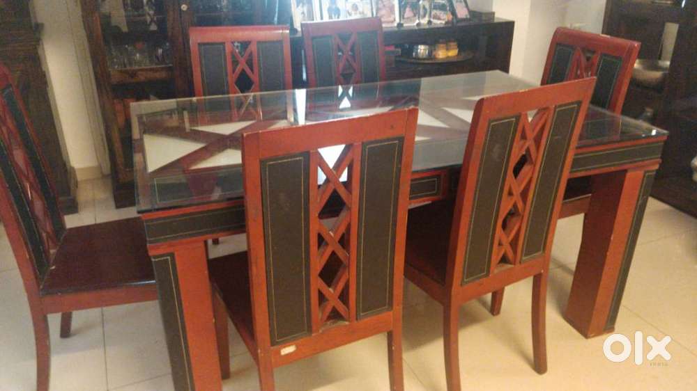Woden dining table 6 seater
